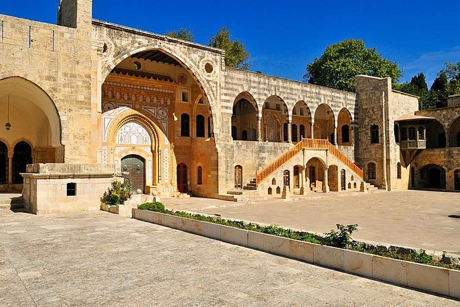 Guided small group to Cedars Reserve & Beiteddine w/lunch+entries - Who this tour suits best