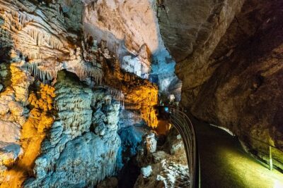 Small Group Tours to Jeita Grotto and Byblos with tickets